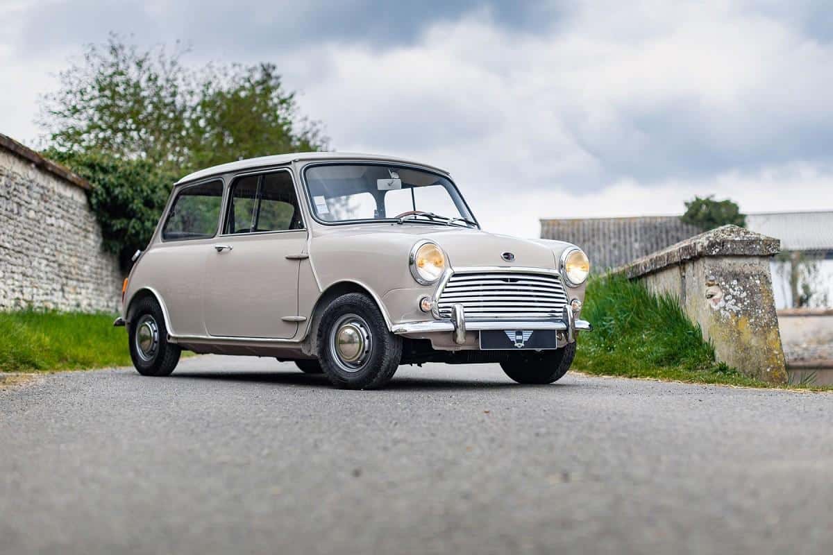 mini-cooper-1959-2000-la-revolution-des-petites-voitures-anglaises